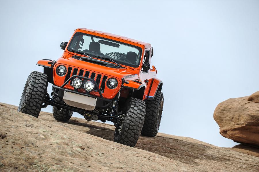  Jeep Sandstorm Concept (JL) 2018 года  (фото 10 из 50)